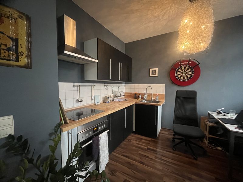 Wohnung mit Südbalkon und Möbliert. In perfekt zentraler Lage